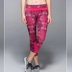 Lululemon Floral Inspire Crop II Leggings Size 10